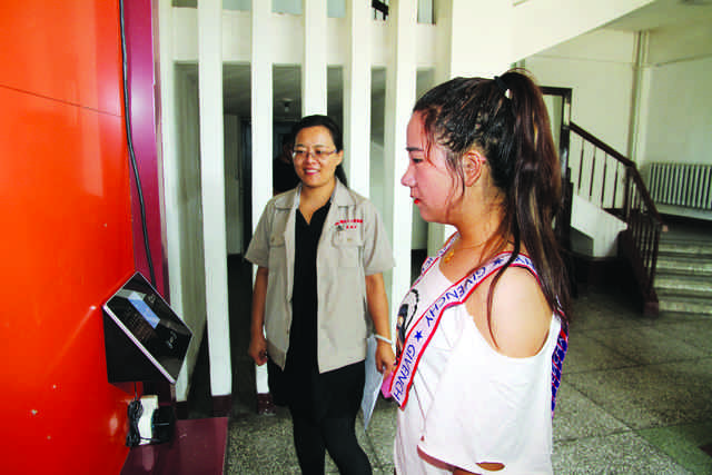 為加強公司機關(guān)基礎(chǔ)管理，公司機關(guān)自本月1日起實行考勤刷臉管理制度